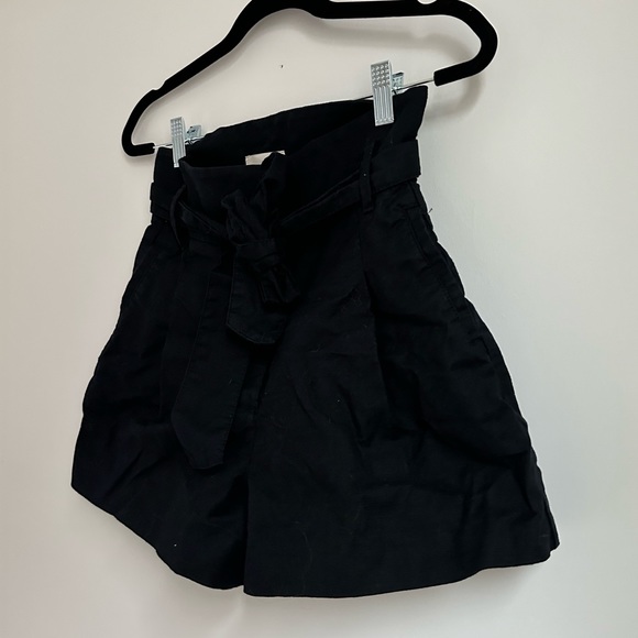 Aritzia Wilfred High Waisted Shorts - Picture 3 of 5